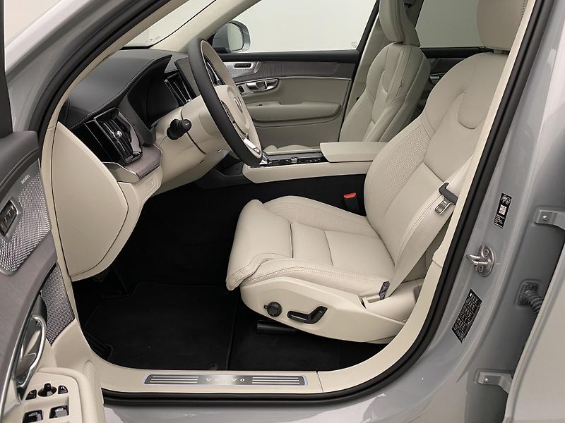 Volvo XC90 (2026) T8 AWD Plug-in BRIGHT ULTRA - fotka 3 z 74