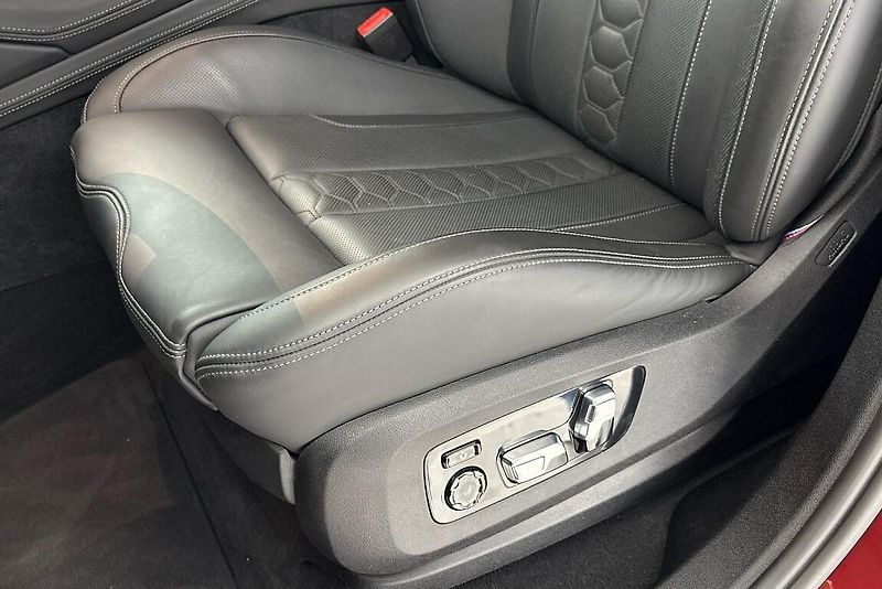 BMW X6 M - fotka 8 z 29