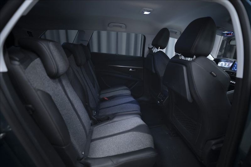 Peugeot 5008 1,2 PT KAMERA VÝHŘEV 7 MÍST ČR - fotka 11 z 36