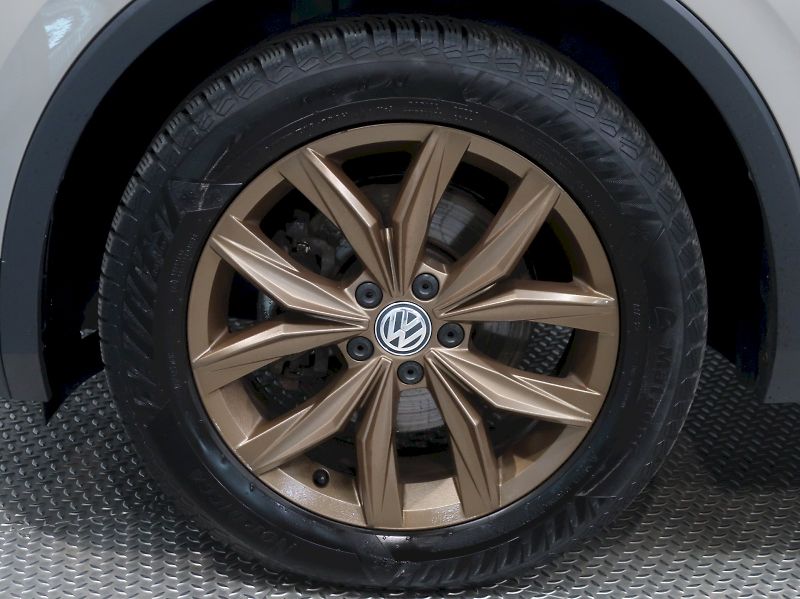 Volkswagen Tiguan (2016) HIGHLINE 2.0TDI 4x4 DSG TAŽNÉ - fotka 12 z 35