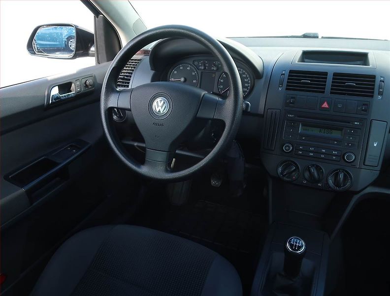 Volkswagen Polo (2009) Comfortline 1.2 12V - fotka 7 z 15