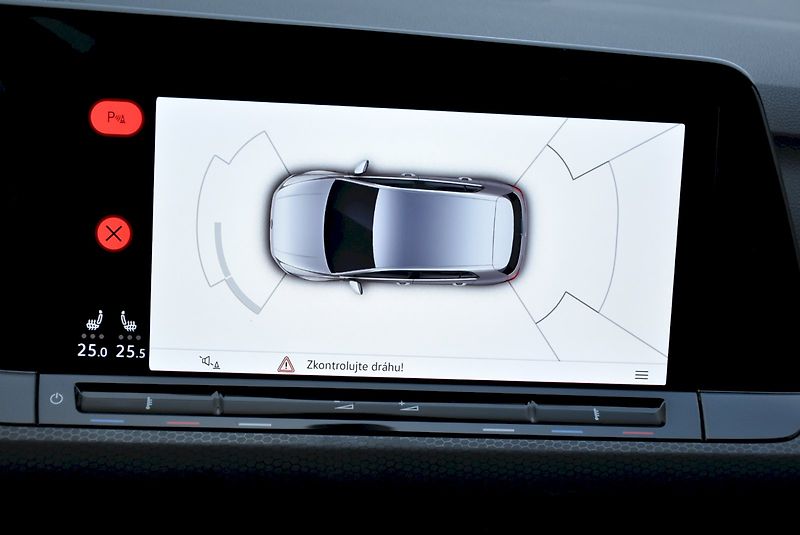 Volkswagen Golf (2022) GTI 2.0 TSI 180kW - fotka 18 z 33