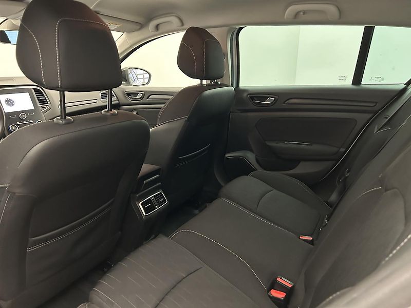 Renault Mégane 1.5 dCi Limited Plus - fotka 15 z 22