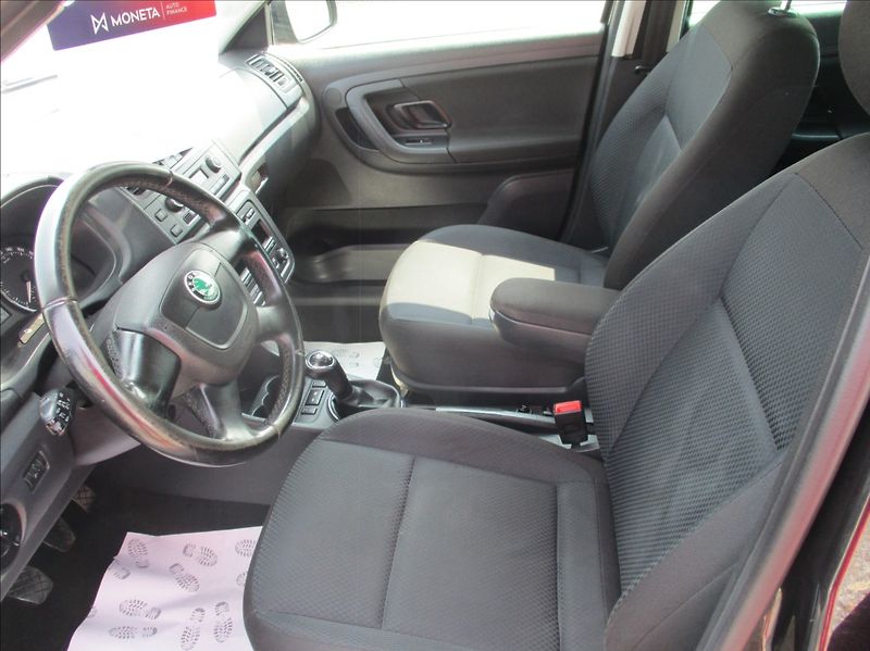 Škoda Fabia 1,2 TSI, aut. klima, servis, - fotka 13 z 32