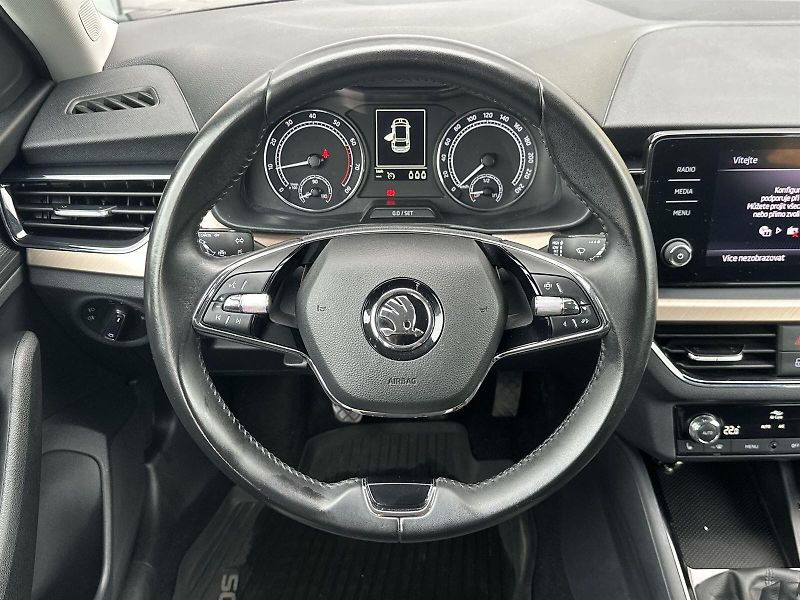 Škoda Scala (2023) 1.5 TSI Style - fotka 10 z 30
