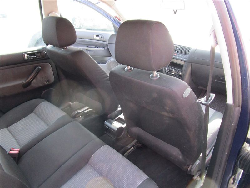 Volkswagen Golf 1.4i 16V, Klima - fotka 20 z 37