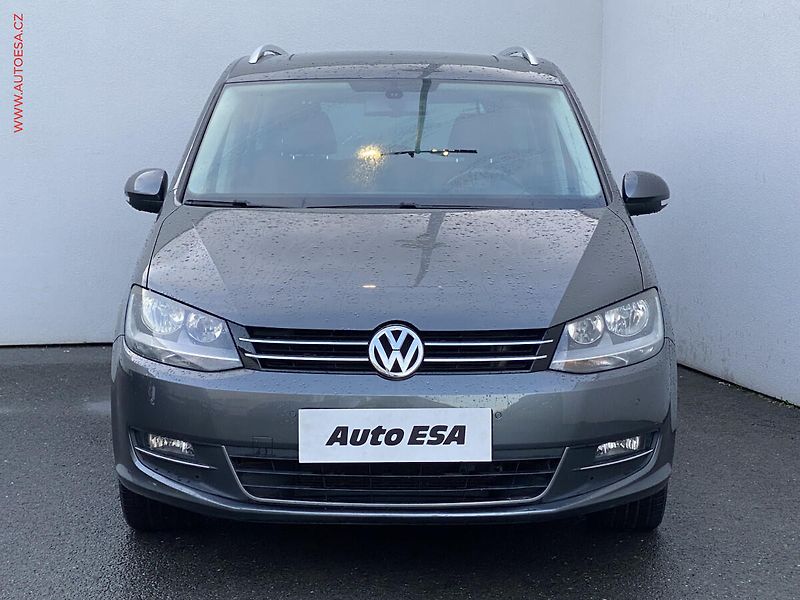 Volkswagen Sharan (2011) 2.0 TDi, Highline, navi - fotka 2 z 20