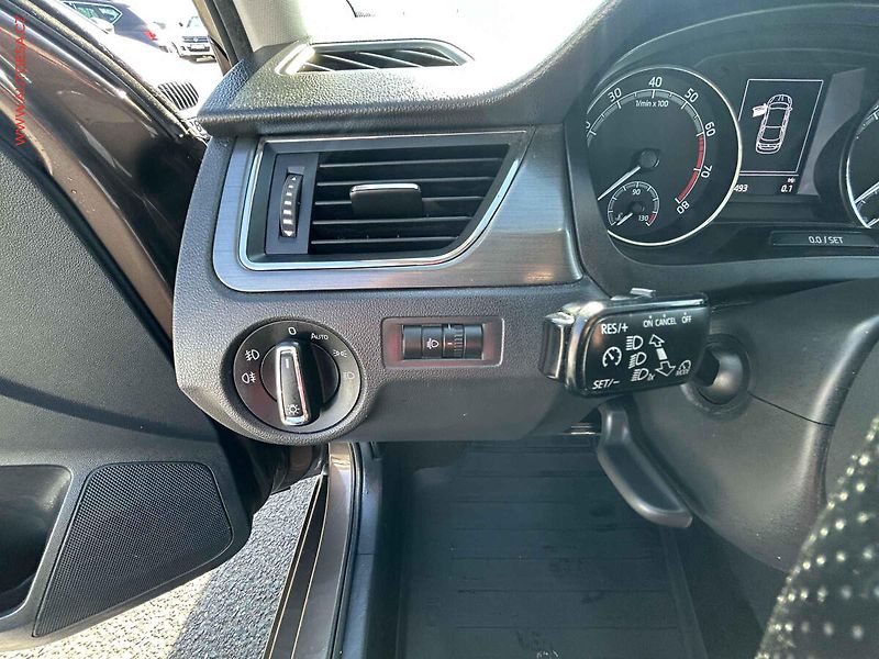 Škoda Rapid (2018) 1.0 TSI, ČR, STK3/28 - fotka 13 z 15