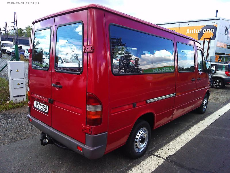 Mercedes-Benz Sprinter 208D, 58 kW, 9 míst, nová STK - fotka 5 z 23