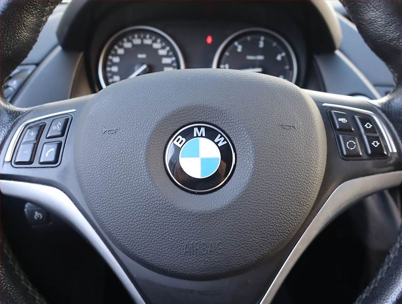 BMW X1 (2014) xDrive18d, 4X4, Automat, Navi - fotka 17 z 18