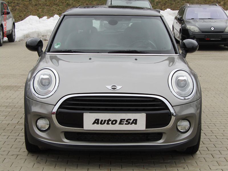 Mini Cooper (2017) 1.5i, LED, výhřev sed. - fotka 2 z 17