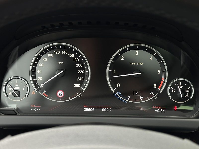 BMW Řada 6 640d Coupé 8AT 230kW Head-Up K - fotka 21 z 42
