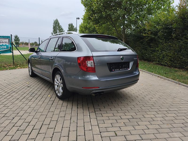 Škoda Superb 2.0 tdi Ambition - fotka 7 z 26