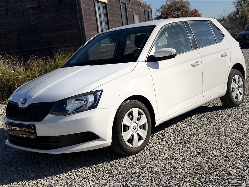 Škoda Fabia 1,0 - fotka 2 z 23