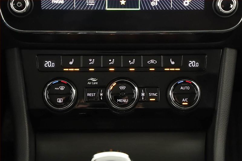 Škoda Superb (2021) Style 2.0 TDI - fotka 19 z 20