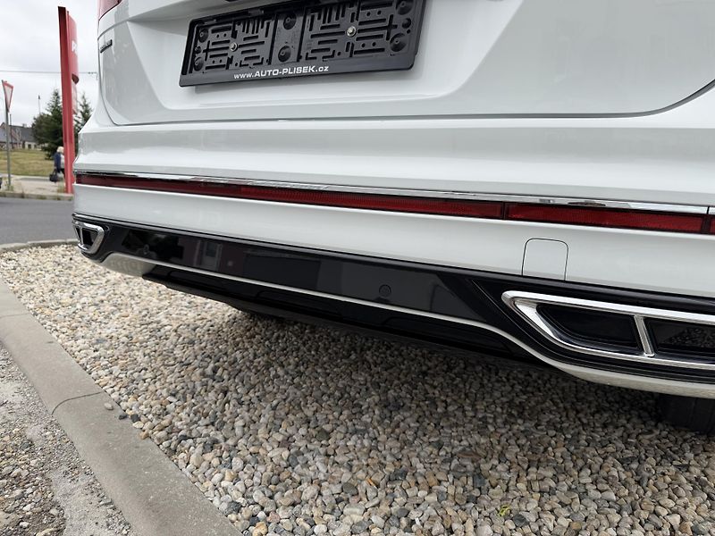 Volkswagen Tiguan Allspace R-Line 2,0 TDi/110kW 4x4 DSG  - fotka 100 z 106