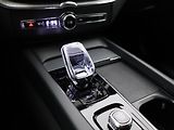 Volvo XC60 2,0 B5 AWD Plus Black Ed. AT - náhled 22