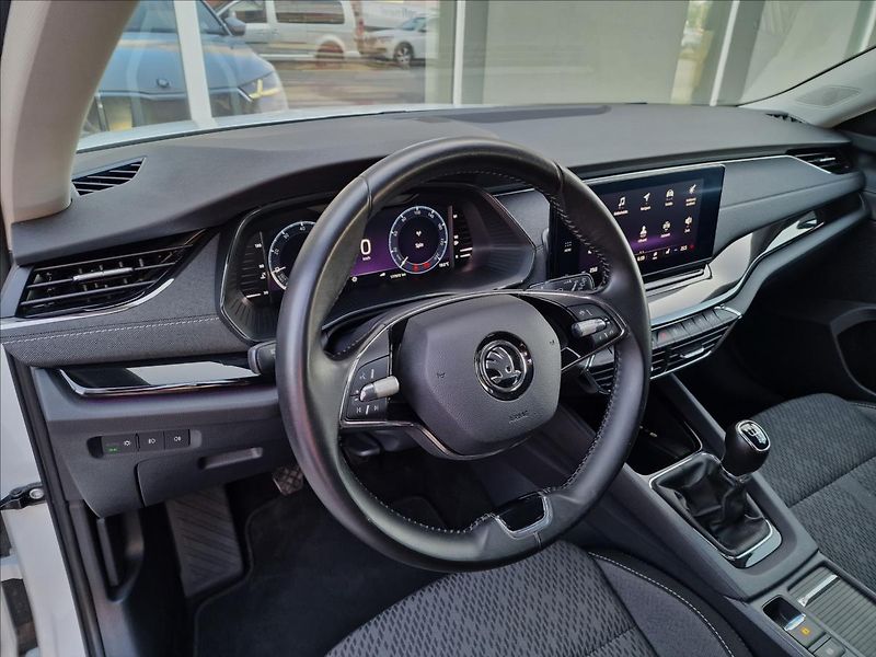 Škoda Octavia 2.0TDI Style, původ ČR,1.Maj. - fotka 20 z 50