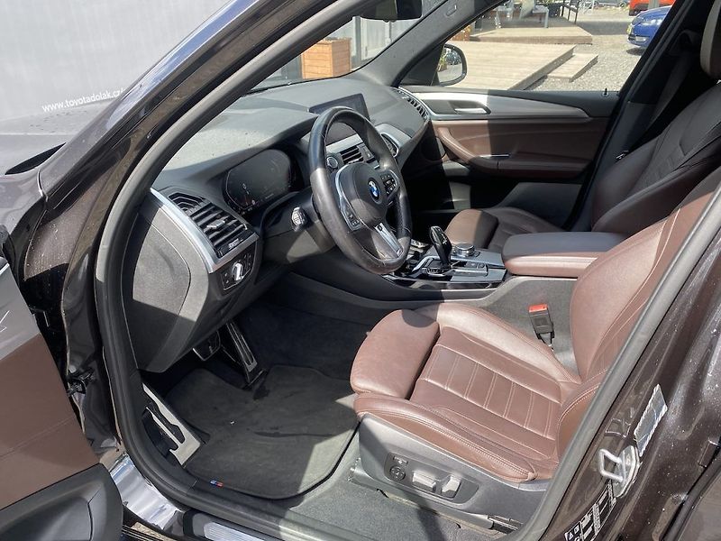 BMW X3 30D xDrive, automat, 2x kola - fotka 11 z 39
