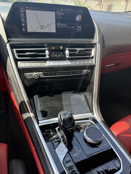 BMW Řada 8 (2019) - fotka 8 z 9