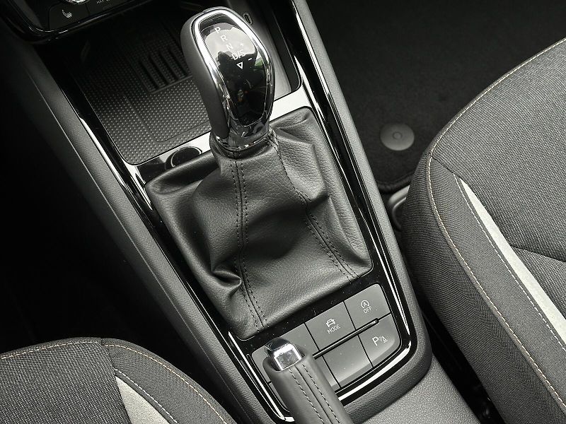 Škoda Scala 1.5TSi DSG 150PS LED V.Cockpit - fotka 34 z 44
