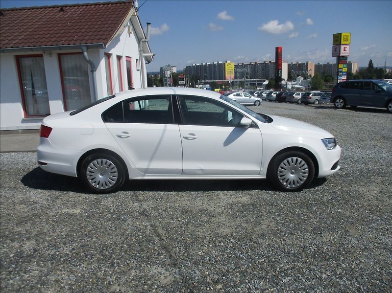Volkswagen Jetta 1,6 TDI,klima,servis,1.maj,CZ, - fotka 5 z 32