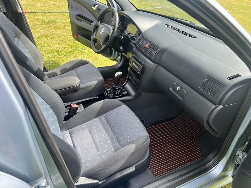 Škoda Octavia 1.9TDI 74KW,4x4,TZ,AMBIENTE - fotka 20 z 39