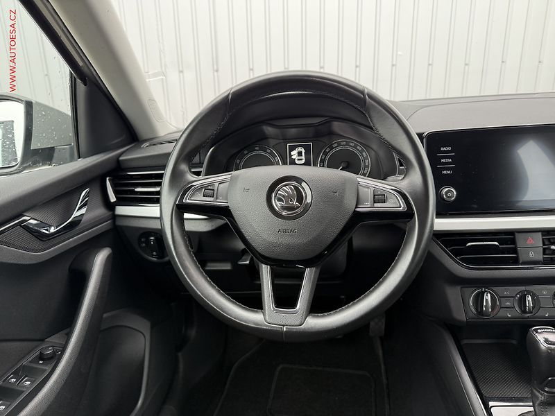 Škoda Scala (2020) 1.0 TSi, ČR, Ambition, DSG - fotka 13 z 19