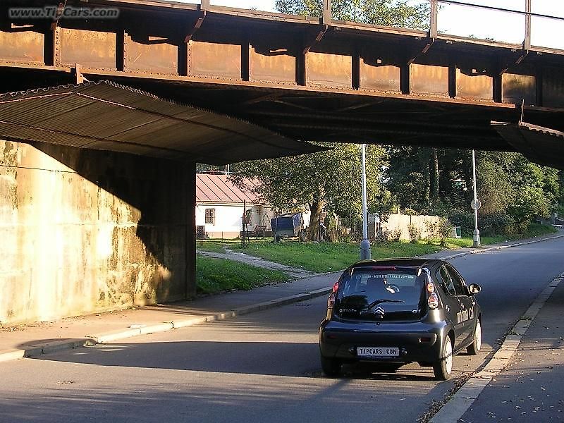 I když je C1 hodně nedotáčivá, můžete si s ní užít dost zábavy.