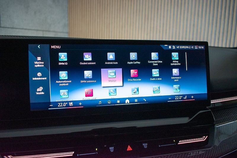 BMW Řada 5 540d xDrive ///M*HK*ČR*ZÁRUKA - fotka 34 z 58
