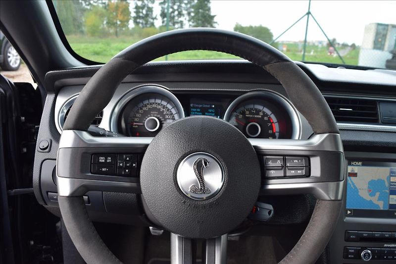 Ford Mustang 5,8 SHELBY GT500 485KW EU VERZ - fotka 25 z 43