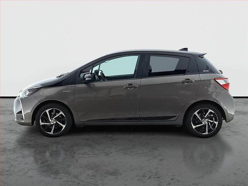Toyota Yaris (2020) 1.5 Hybrid, Automat, ČR,1.maj - fotka 3 z 21