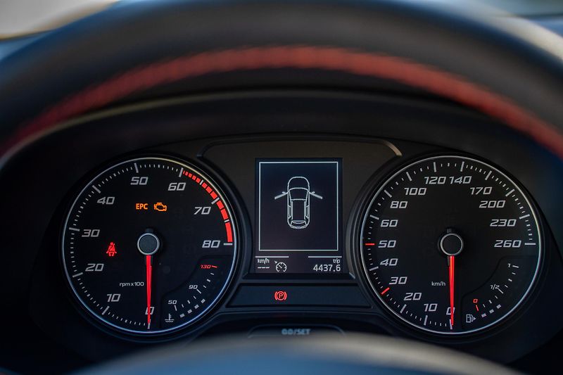 Seat Leon (2019) Koupeno nové v ČR / 1. maj. - fotka 7 z 21