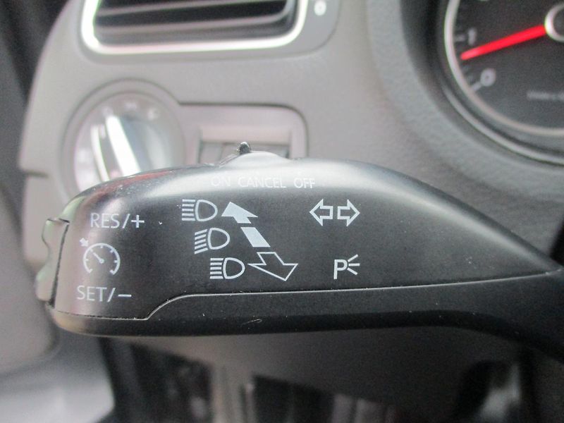 Volkswagen Polo 1.2 TSi KLIMA - fotka 19 z 32