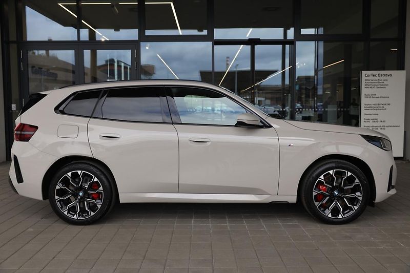 BMW X3 xDrive 40d - fotka 4 z 18