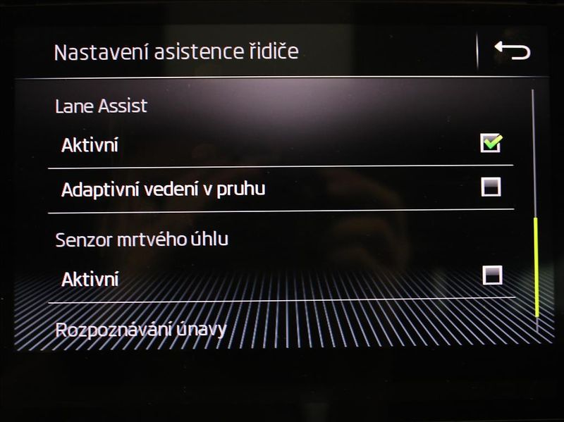 Škoda Octavia 2,0 TDi 135kW DSG 4x4 Style - fotka 15 z 27