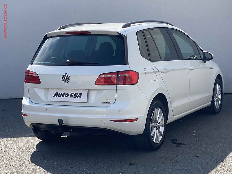 Volkswagen Golf Sportsvan (2015) 1.2 TSi, Lounge, STK6/28 - fotka 4 z 17
