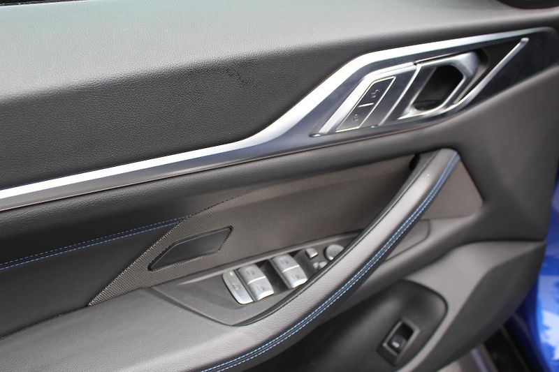 BMW Řada 3 420d, 140kW - fotka 10 z 23