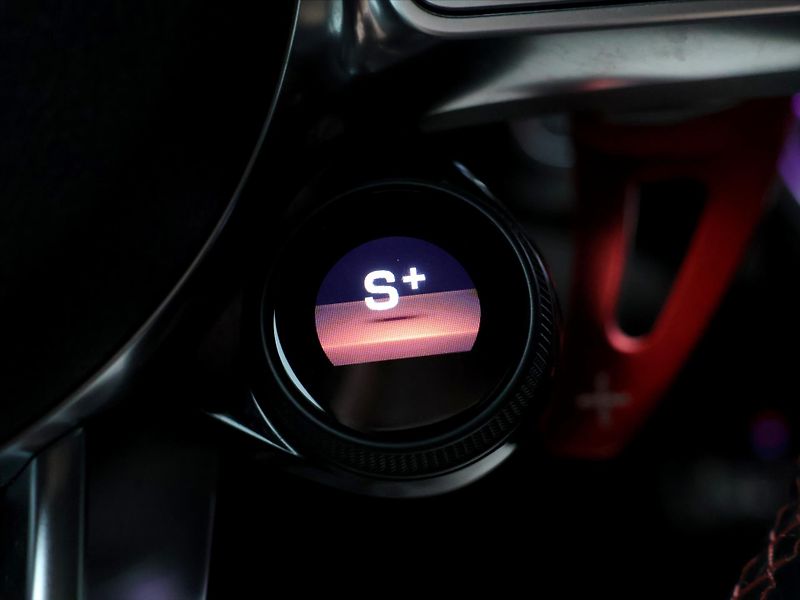 Mercedes-Benz CLA 2,0 35 AMG 225kW 4MATIC CZ - fotka 28 z 46