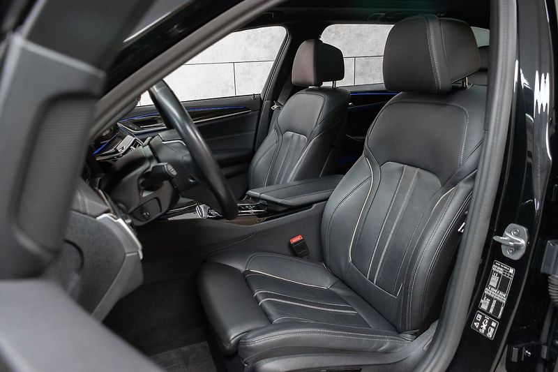 BMW Řada 5 530d xD TAŽNÉ*N.TOPENÍ*ČR 1.M* - fotka 11 z 51