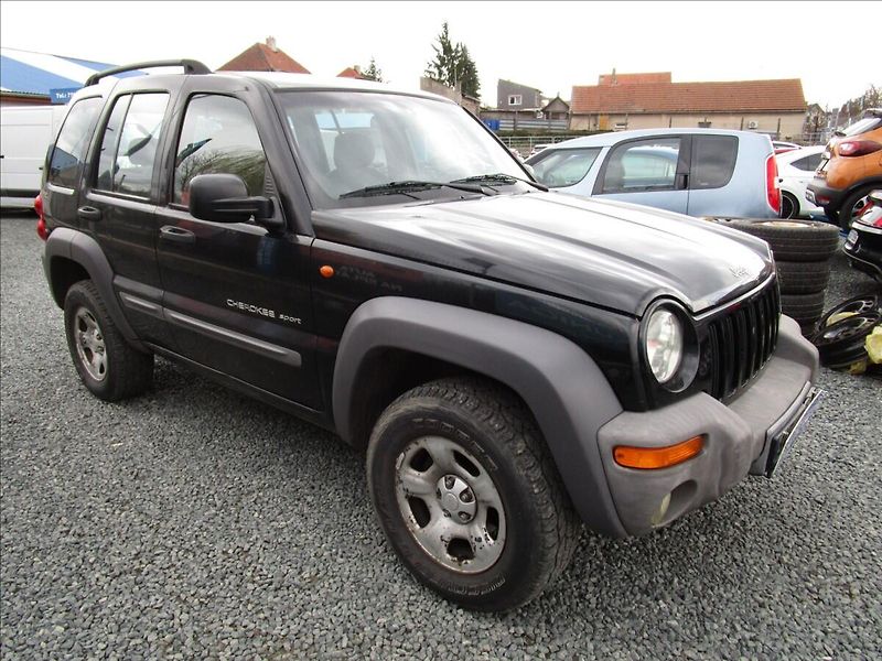 Jeep Cherokee 2.5CRD 4x4, Sport, Klima - fotka 3 z 39