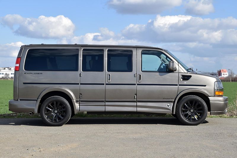Chevrolet Express EXPLORER LIMITED SE 6.6 V8,DPH - fotka 2 z 55