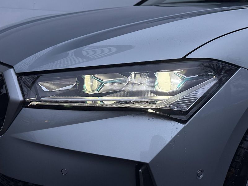 Škoda Superb (2025) L&K 7DSG 2,0 TDI - fotka 23 z 26