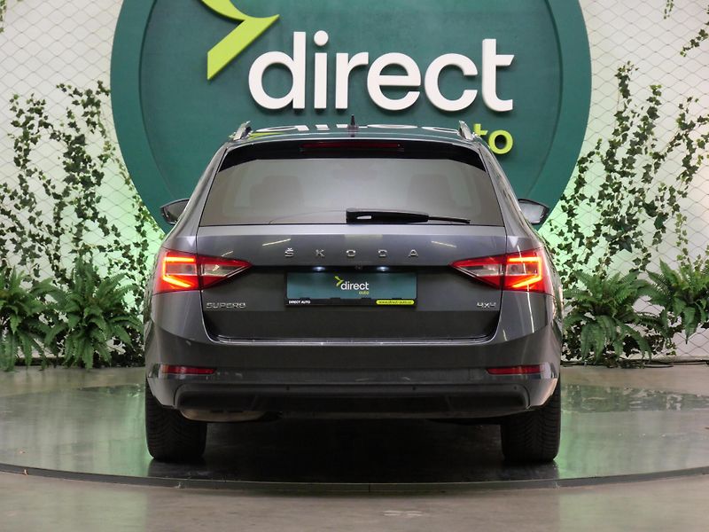 Škoda Superb - fotka 6 z 27