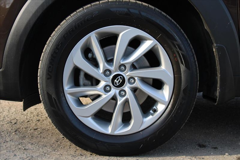 Hyundai Tucson 1,6 T-GDI  ČR,1.MAJ,TRIKOLOR - fotka 28 z 33
