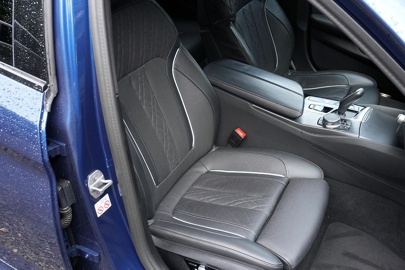 BMW Řada 5 545e xDríve, ČR, Ventilace - fotka 30 z 31