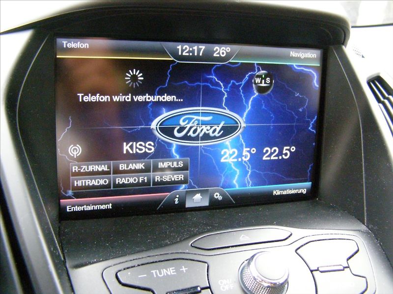 Ford Kuga 2,0   150PS  PANORAMA - fotka 28 z 35
