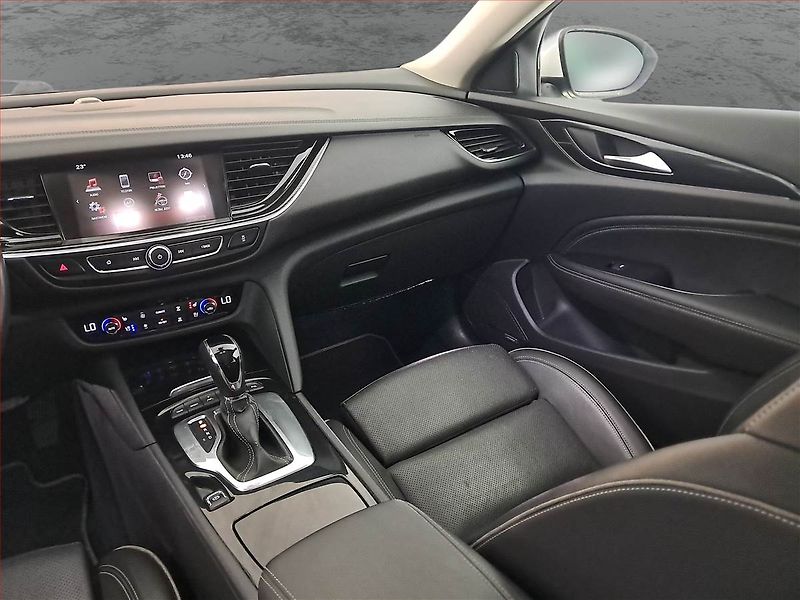 Opel Insignia (2018) 2.0 Turbo 4x4, 4X4, Automat - fotka 8 z 21