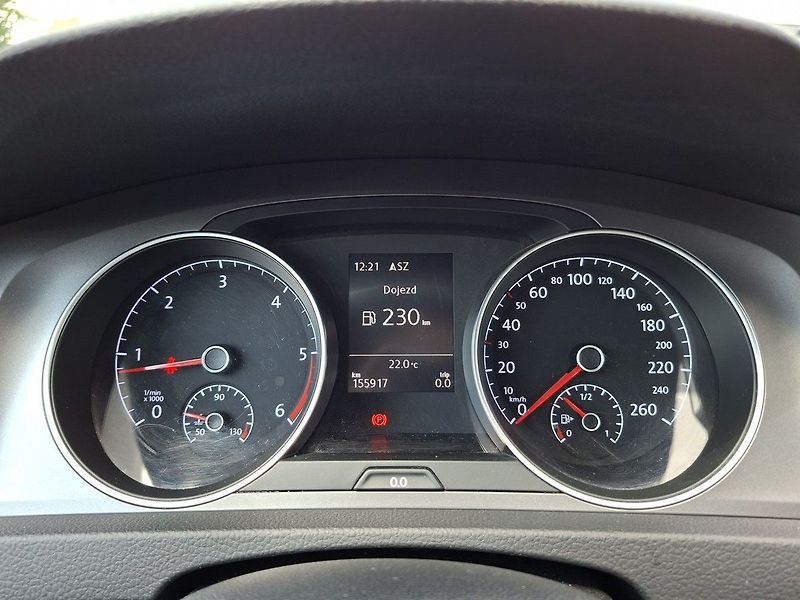 Volkswagen Golf 1,6 TDI 110k M5 - fotka 16 z 25