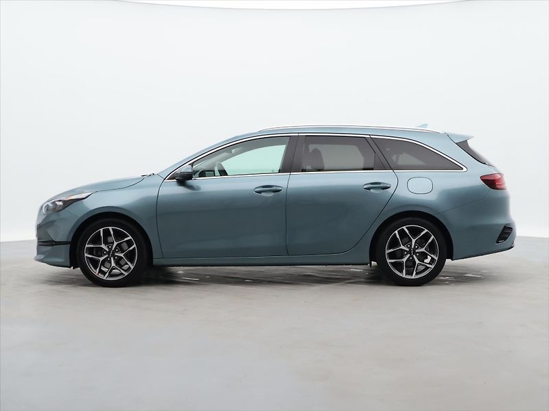 Kia Ceed SW 1,5 T-GDI 117kW GT-Line CZ DPH - fotka 4 z 38